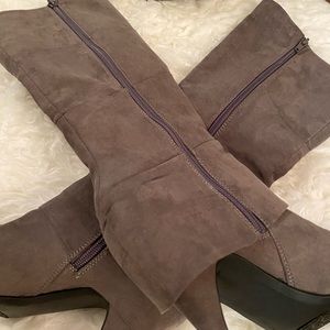 Women Knee Length 👢 Boot ..